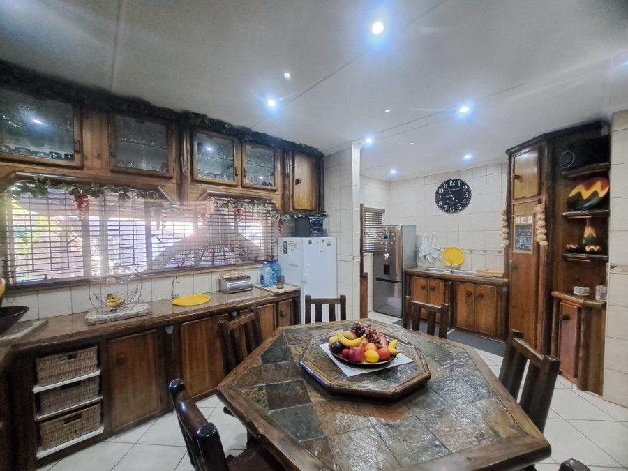 4 Bedroom Property for Sale in Safari Gardens North West